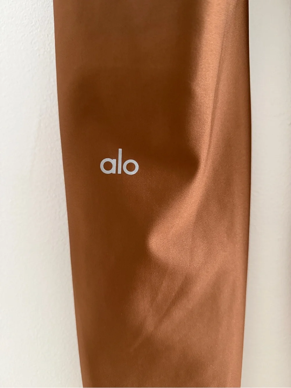 Alo Yoga Airlift High-Waist Elongated Flutter Split Hem Leggings Cinnamon Brown